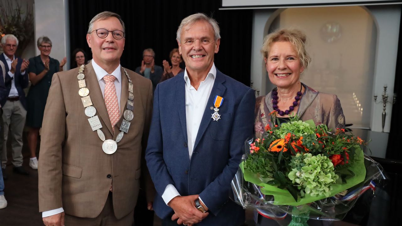 Scheidend voorzitter Stichting Hospice Venlo geridderd