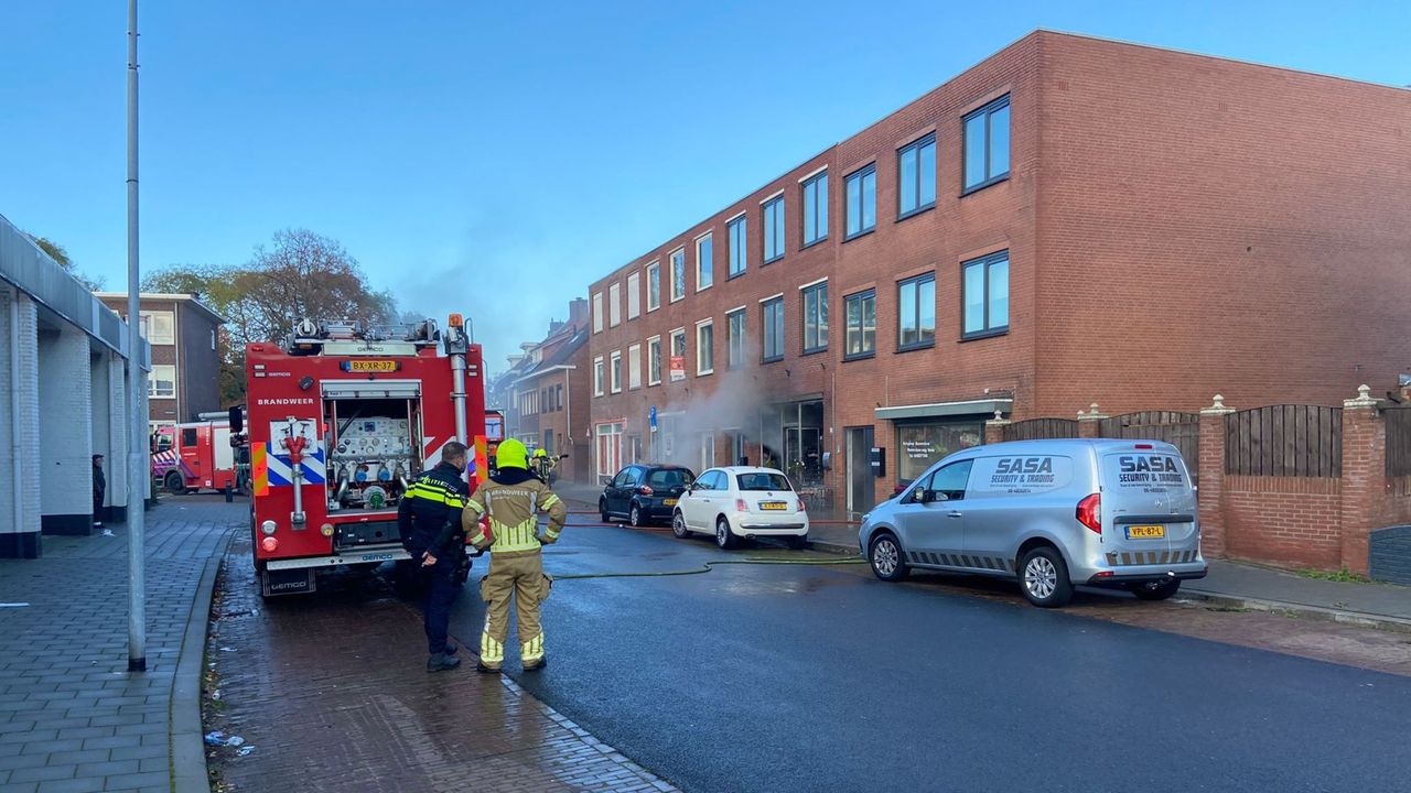 Hevige brand in Venlose kringloopwinkel snel onder controle