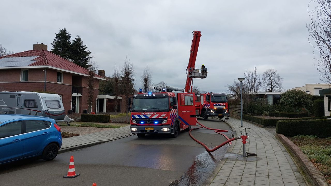 Kleine binnenbrand op de Burgemeester Kesselsstraat in Belfeld