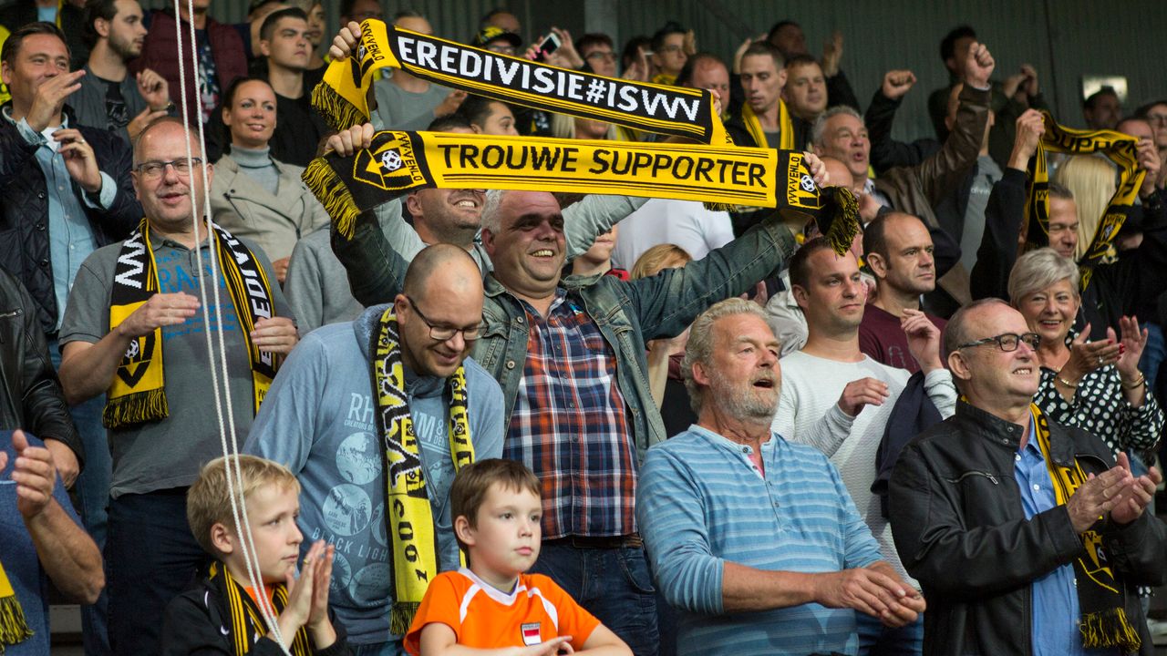 VVV: 'Laat Ajax-shirts thuis'