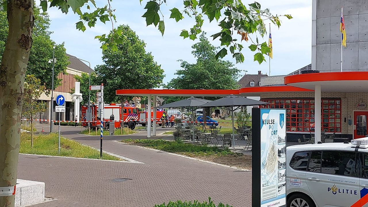 Gaslek naast Limburgs Museum, Keulsepoort afgesloten